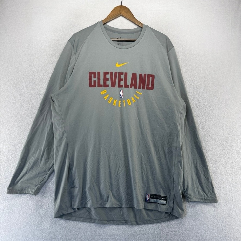 Cleveland Cavaliers Shirt men's 2XL Gray Nike Dri Fit Team Player NBA Graphic